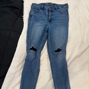 Old Navy Rockstar Super skinny jeans